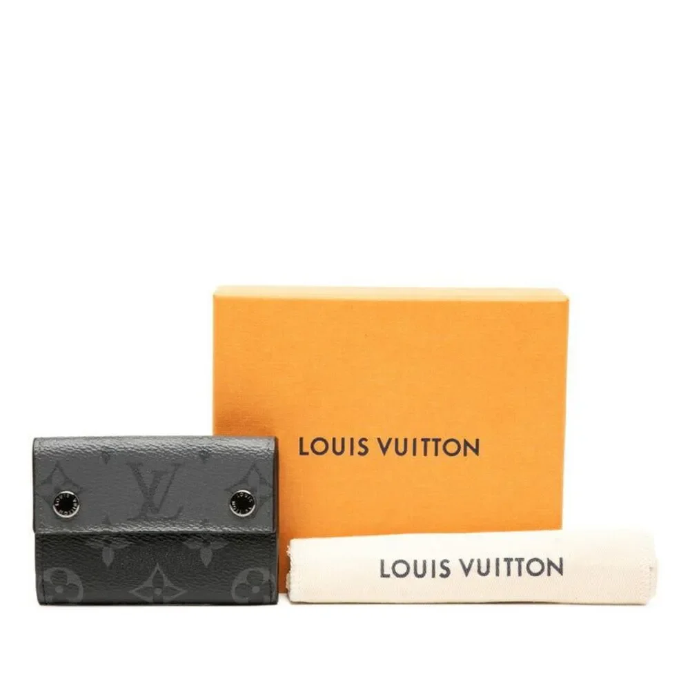 Louis Vuitton Discovery Compact Trifold Wallet M67630